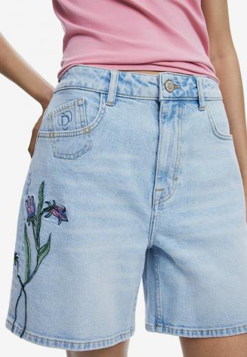 Джинсовые шорты