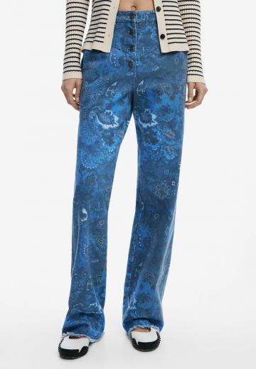 Прямые джинсы