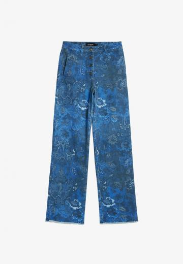 Прямые джинсы