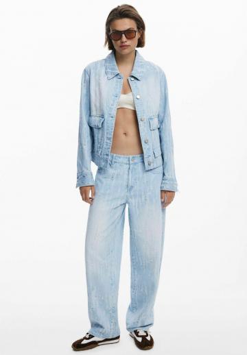 Джинсовая куртка