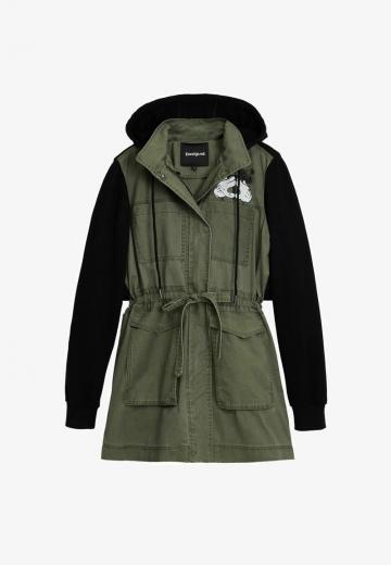 Куртка с накладнымит карманами