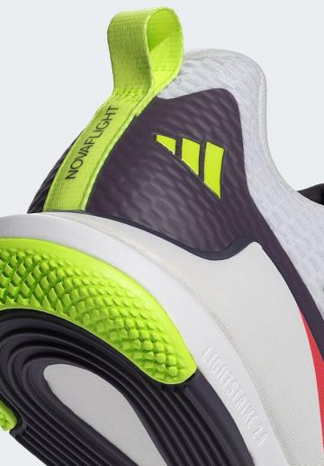 Тренировочные кроссовки