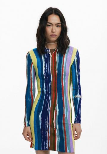 Вязаное платье