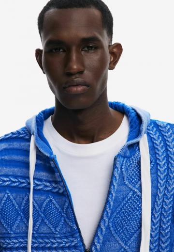 Вязаная кофта