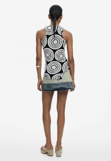 Блузка без рукавов