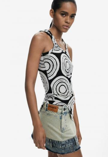 Блузка без рукавов