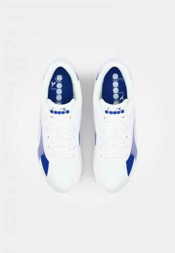 Футбольные бутсы