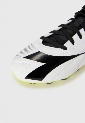 Футбольные бутсы