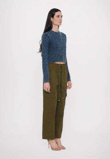 Вязаная кофта