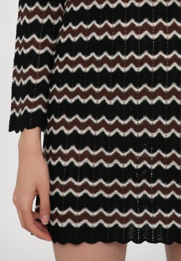 Вязаное платье