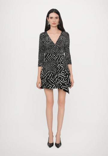 Короткое платье