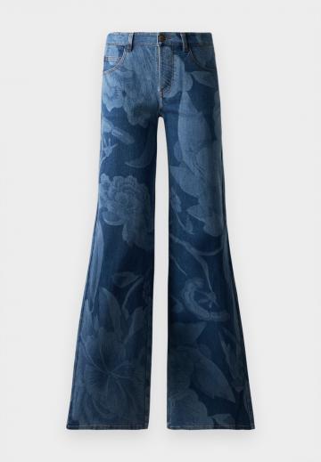 Джинсы бойфренда