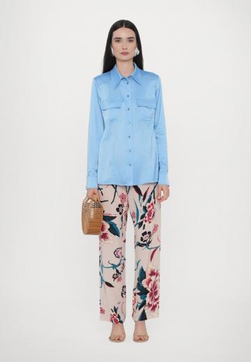 Атласная блузка