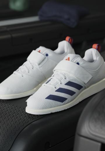 Тренировочные кроссовки