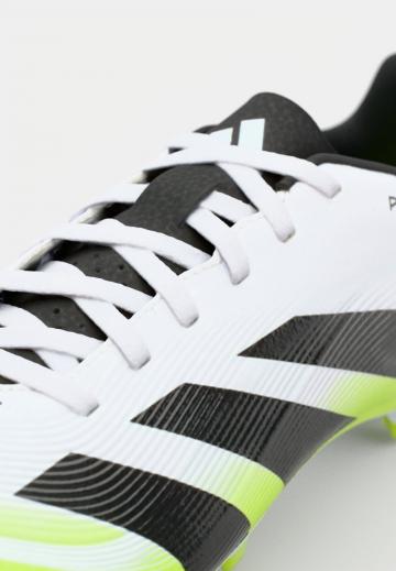 Футбольные бутсы