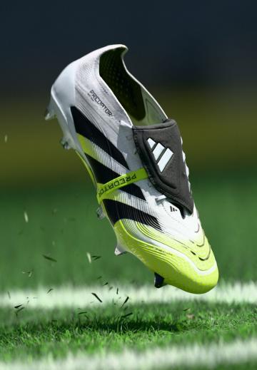 Футбольные бутсы