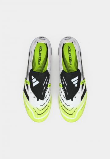 Футбольные бутсы