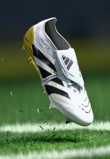 Футбольные бутсы