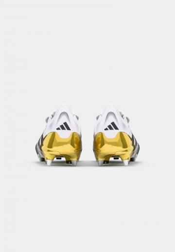 Футбольные бутсы