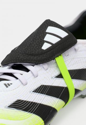 Футбольные бутсы