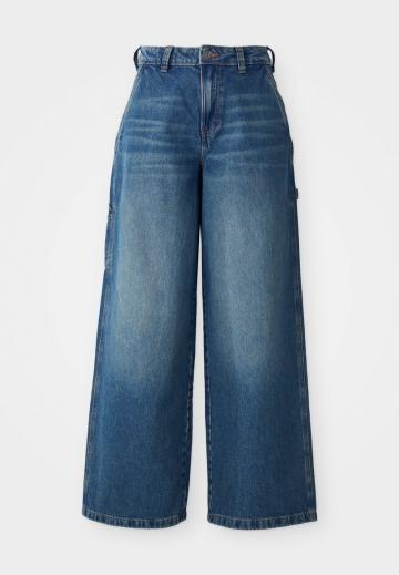 Свободные джинсы