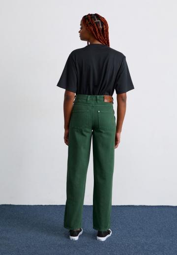 Свободные джинсы