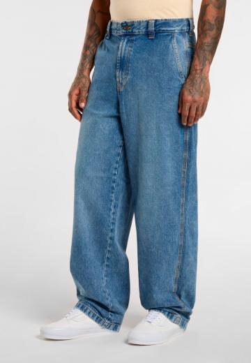 Свободные джинсы