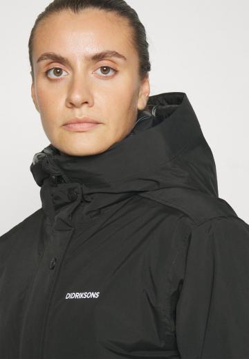 Спортивная куртка