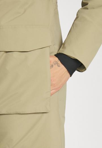 Спортивная куртка