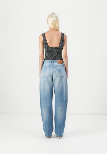 Свободные джинсы