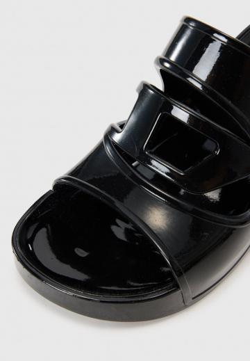 Босоножки на каблуке