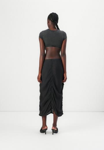 Юбка с накладными карманами