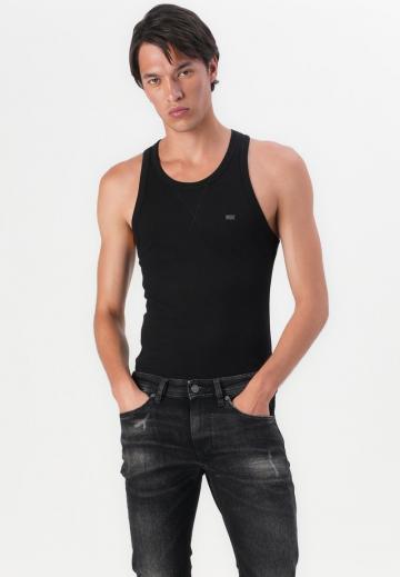 Узкие джинсы