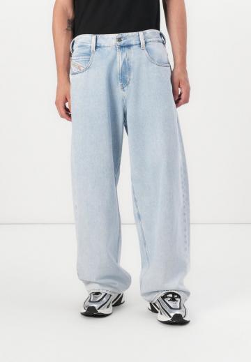 Свободные джинсы