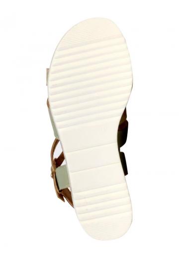 Босоножки на танкетке