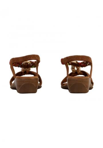 Босоножки на танкетке