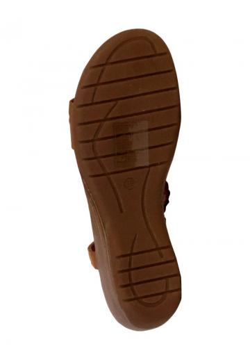 Босоножки на танкетке