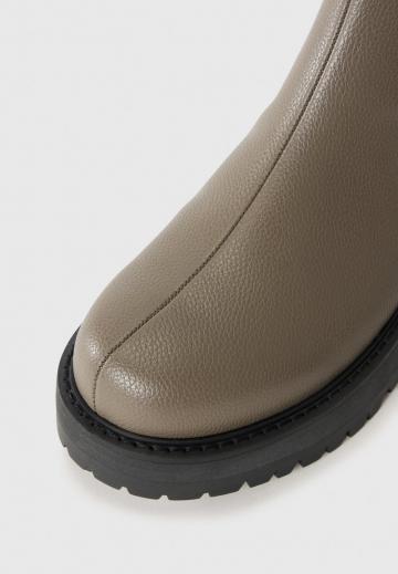 Полусапожки на платформе