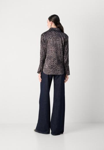 Атласная блузка