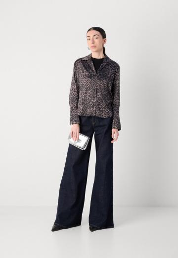 Атласная блузка