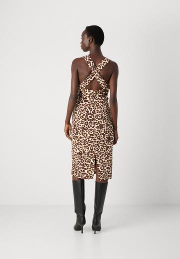 Платье футляр