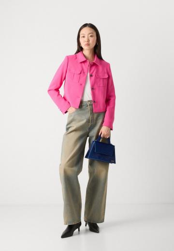 Короткая куртка