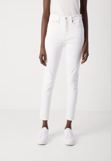 Узкие джинсы