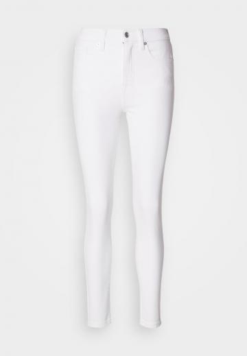 Узкие джинсы