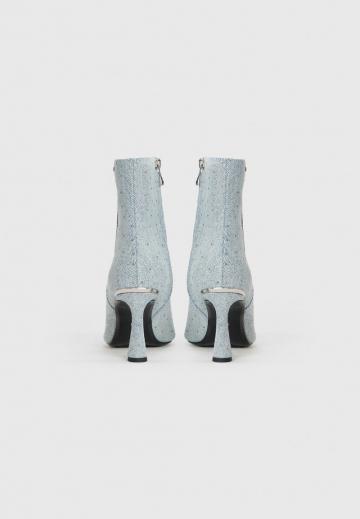 Высокие сапоги