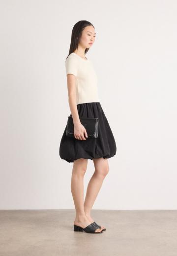 Короткое платье