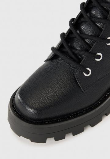 Сапожки на танкетке