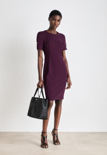 Платье футляр