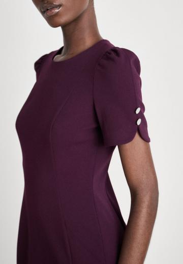 Платье футляр