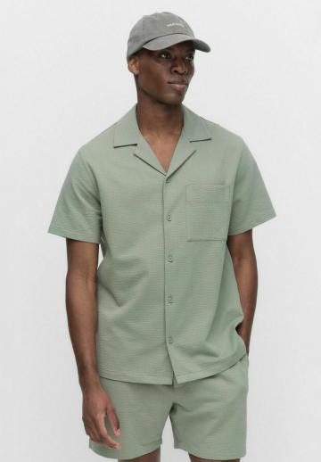 Рубашка с коротким рукавом